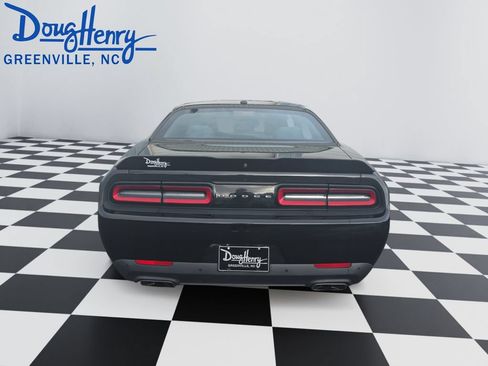 Used 2019 Dodge Challenger R/T w/ Cold Weather Group RWD image 4