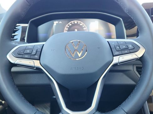 New 2025 Volkswagen Jetta SE FWD image 13