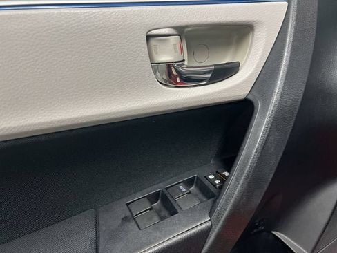 Used 2014 Toyota Corolla LE FWD image 21