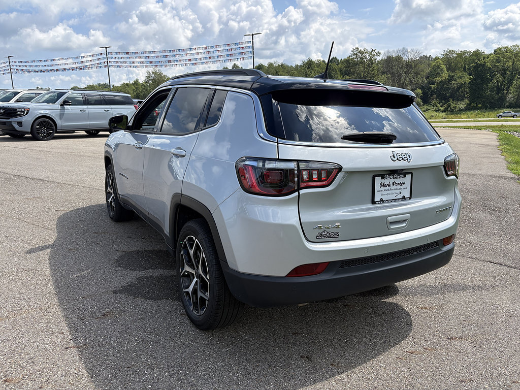 Used 2025 Jeep Compass Limited AWD/4WD image 3