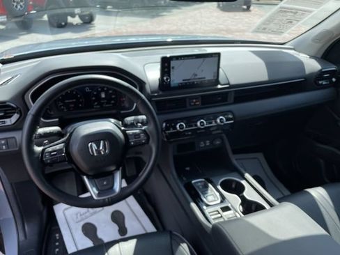 Certified 2025 Honda Pilot Elite image 15