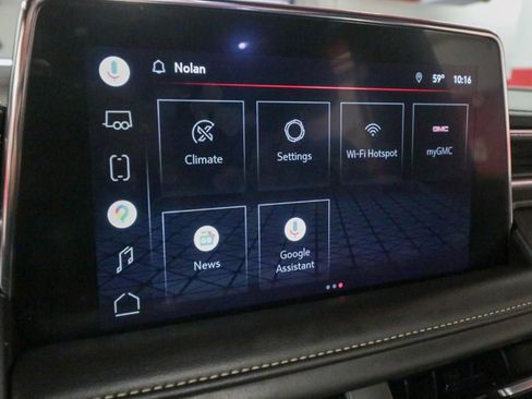 Used 2022 GMC Yukon SLT w/ SLT Premium Package image 17