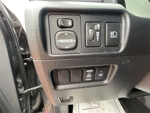Used 2022 Toyota 4Runner SR5 image 12