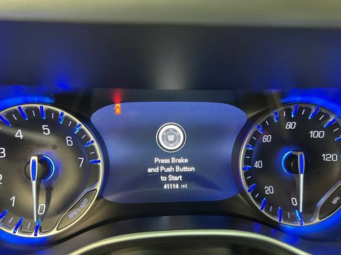 Used 2024 Chrysler Pacifica Touring-L FWD image 22