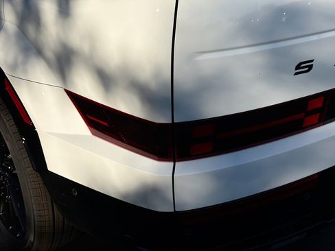 New 2026 Hyundai Santa Fe Calligraphy FWD image 10