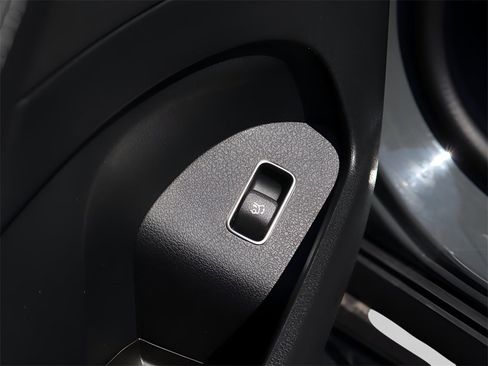 New 2025 Mercedes-Benz GLS 63 AMG 4MATIC image 33