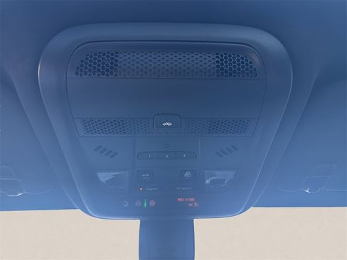 Certified 2024 Cadillac XT6 Sport w/ Platinum Package image 31