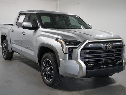 New 2026 Toyota Tundra Limited AWD/4WD image 3