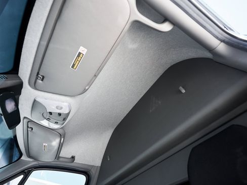 Used 2017 Mercedes-Benz Sprinter 3500 image 33