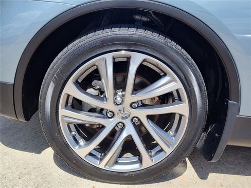 Used 2017 INFINITI QX50 2WD w/ Deluxe Touring Package image 11
