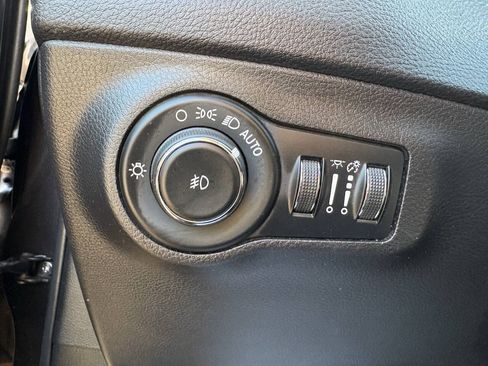 Used 2020 Jeep Compass Limited AWD/4WD image 37