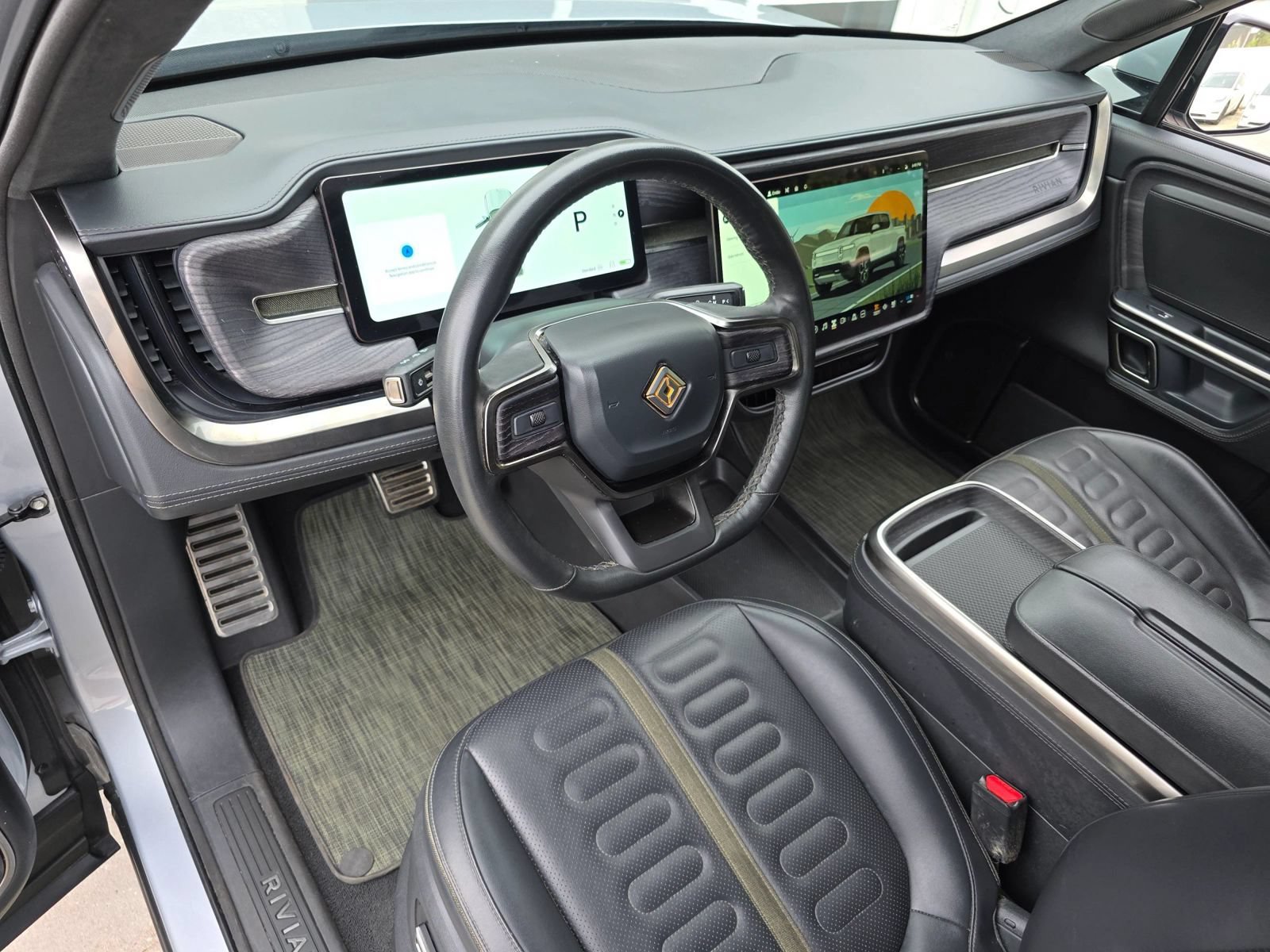 Used 2024 Rivian R1T Adventure Dual AWD/4WD image 17