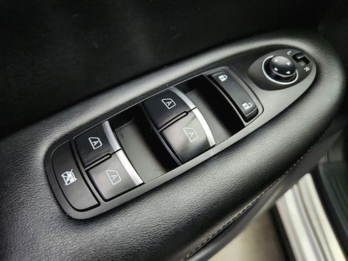Used 2019 INFINITI QX50 Essential AWD/4WD image 22