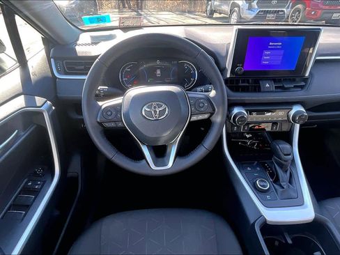 Used 2023 Toyota RAV4 XLE w/ Convenience Package image 6