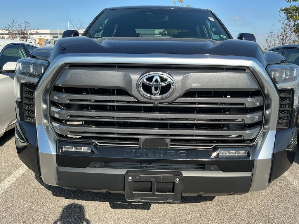 Used 2025 Toyota Tundra Limited AWD/4WD image 15