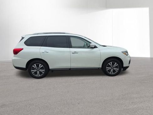 Used 2019 Nissan Pathfinder SV w/ SV Tech Package AWD/4WD image 12