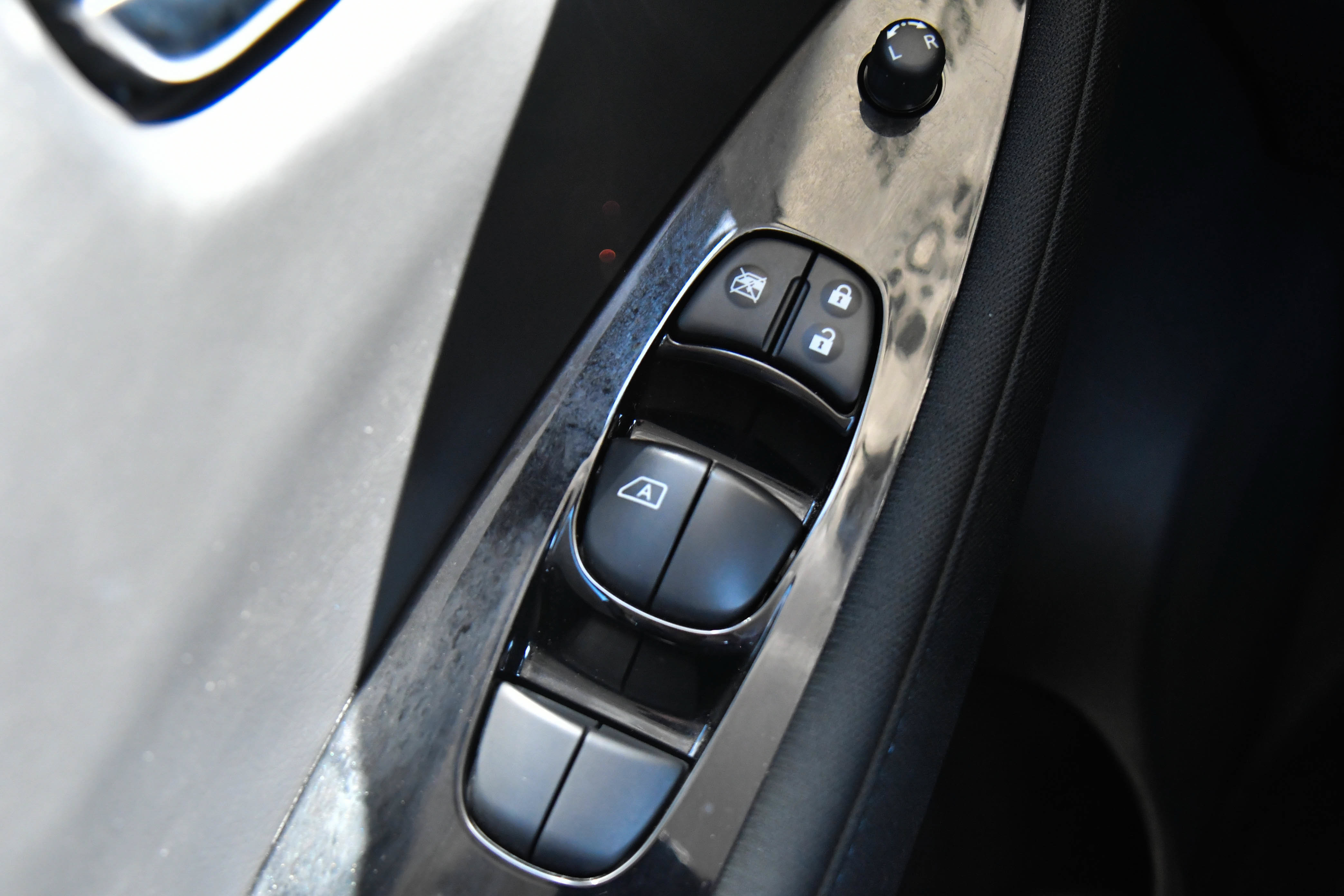 Used 2025 Nissan Leaf SV Plus FWD image 39