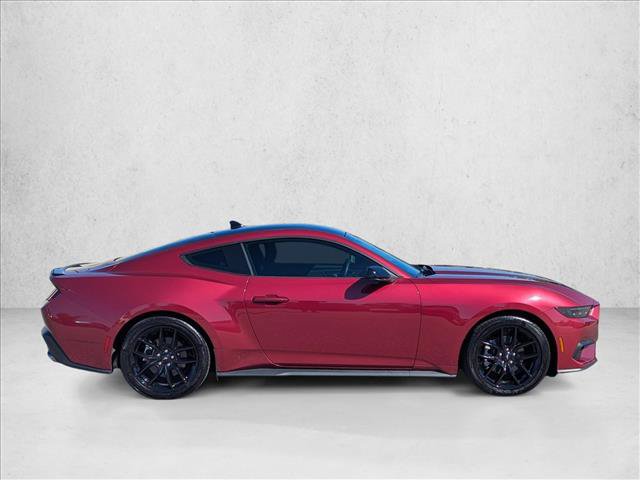 Used 2025 Ford Mustang Coupe RWD image 4