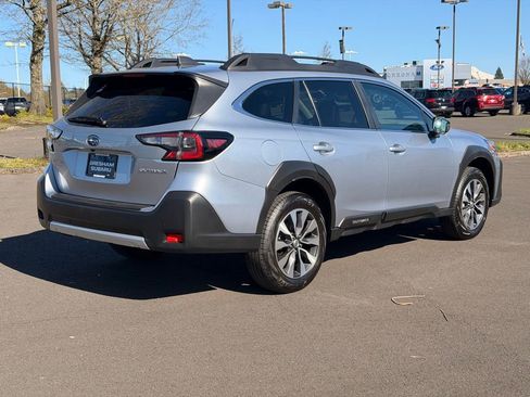 Used 2025 Subaru Outback Limited image 7