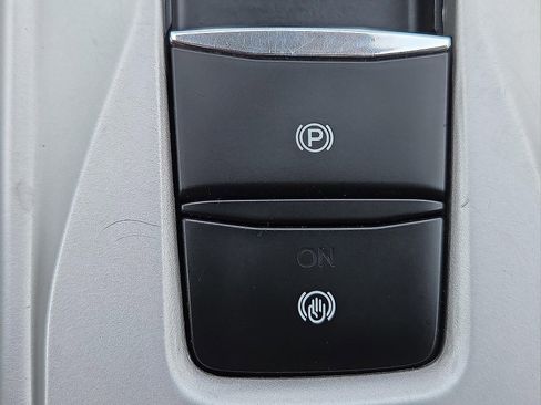 Used 2022 Ford Explorer Limited image 20