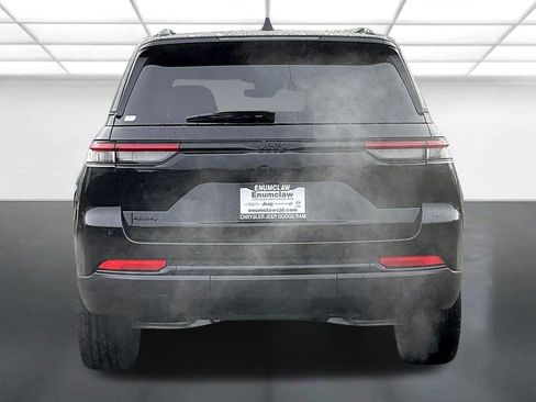 New 2025 Jeep Grand Cherokee Altitude image 5