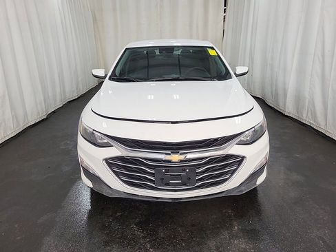 Used 2025 Chevrolet Malibu LS image 3