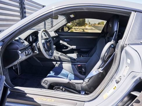 Used 2023 Porsche 718 Cayman GT4 RS RWD image 38
