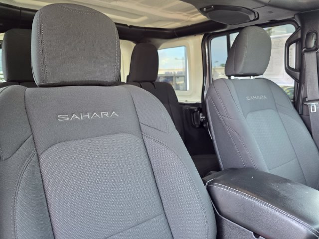 Used 2019 Jeep Wrangler Unlimited Sahara w/ Cold Weather Group AWD/4WD image 37