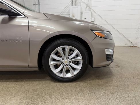 Used 2025 Chevrolet Malibu LT FWD image 27