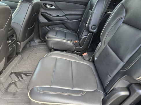 Certified 2023 Chevrolet Traverse Premier w/ Redline Edition FWD image 29