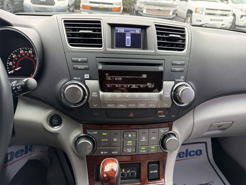 Used 2012 Toyota Highlander Limited image 11