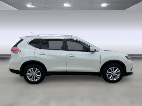 Used 2015 Nissan Rogue SV image 6