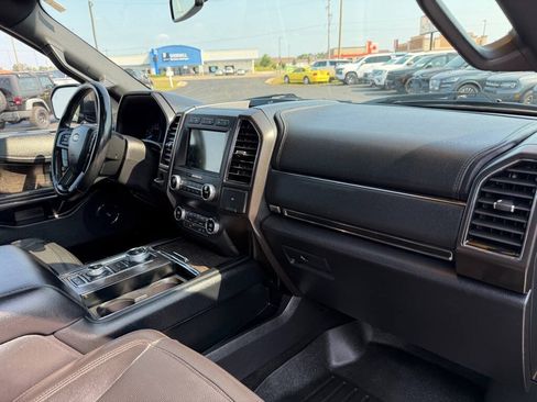 Used 2019 Ford Expedition Limited w/ Equipment Group 302A AWD/4WD image 62