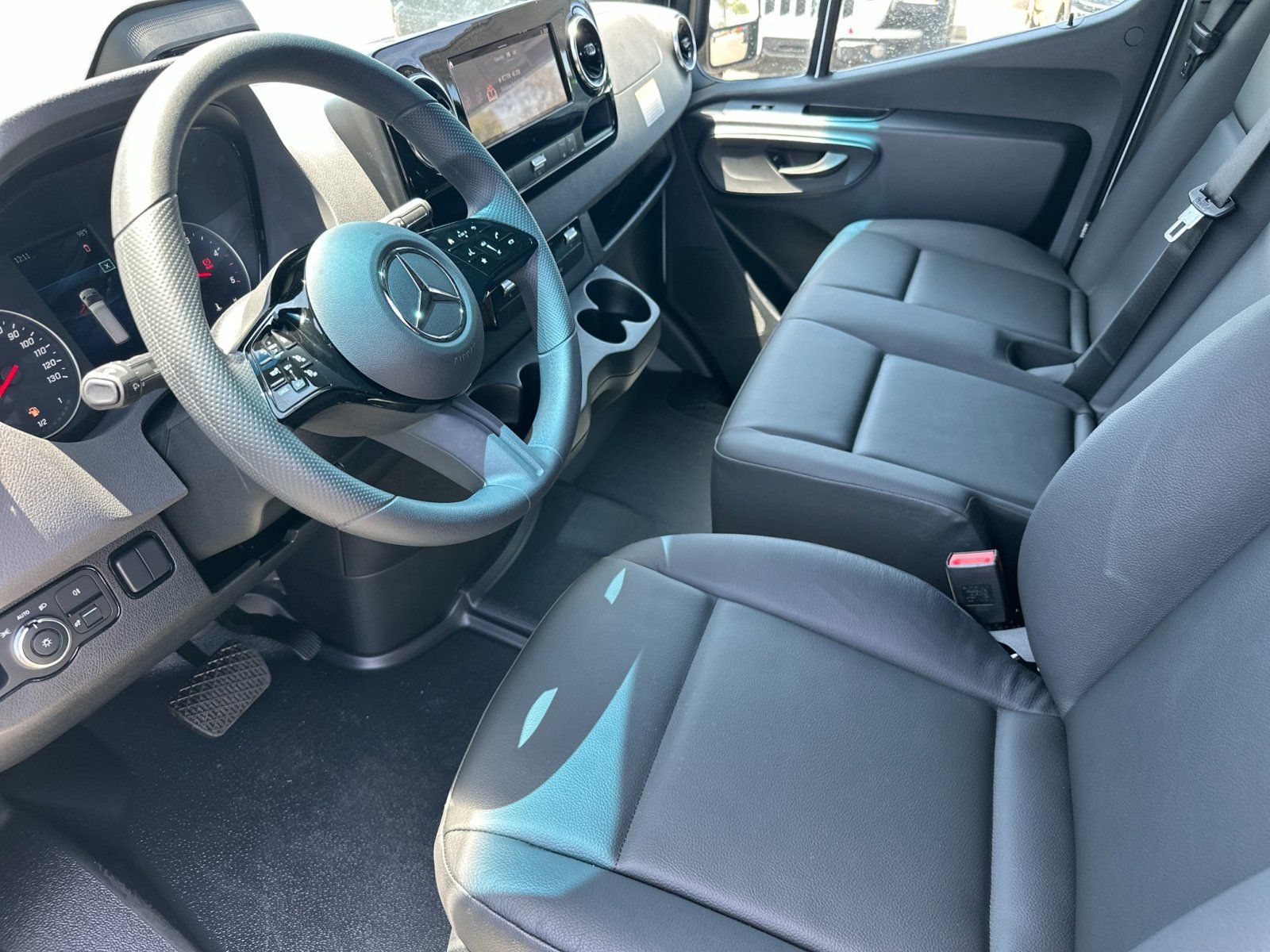 New 2026 Mercedes-Benz Sprinter 2500 image 11