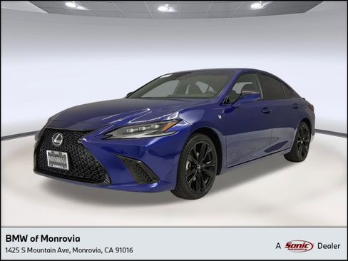 Used 2023 Lexus ES 300h F Sport image 1