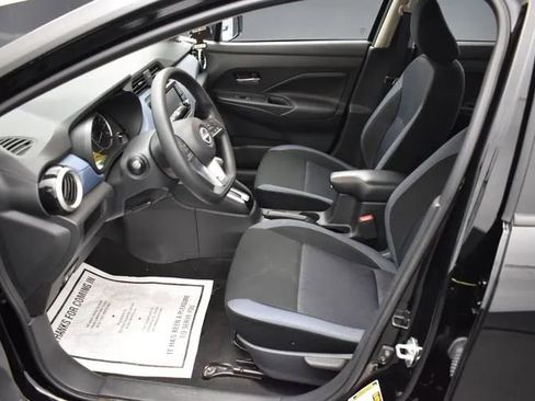 Used 2025 Nissan Versa SV FWD image 14
