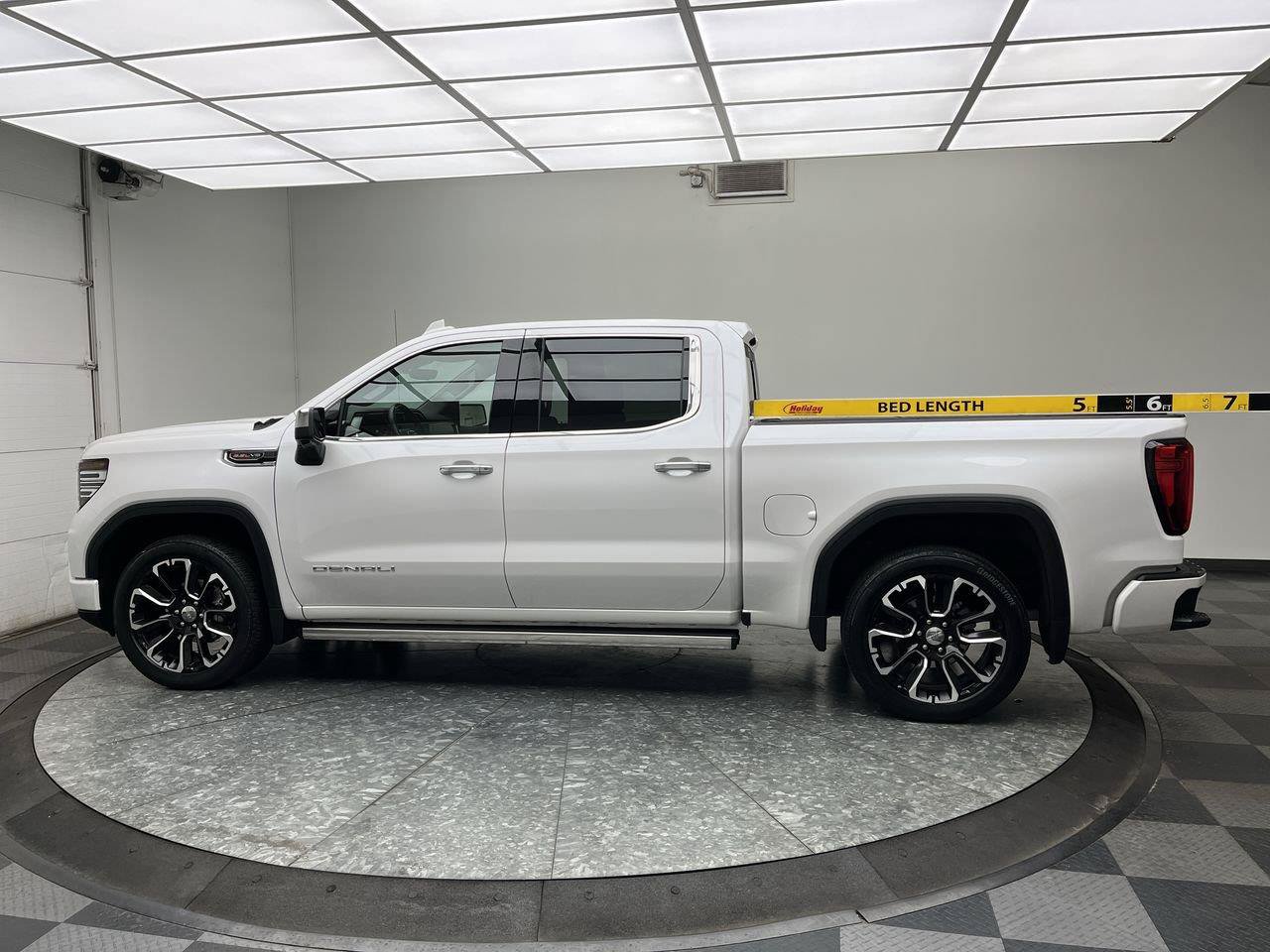 Certified 2024 GMC Sierra 1500 Denali AWD/4WD image 8