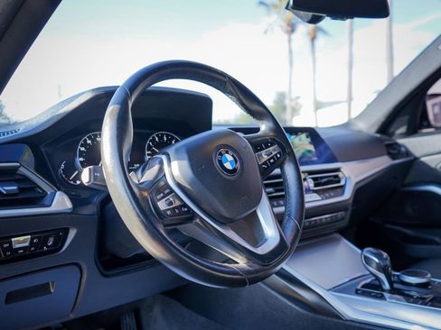 Used 2019 BMW 330i Sedan w/ Driving Assistance Package image 9