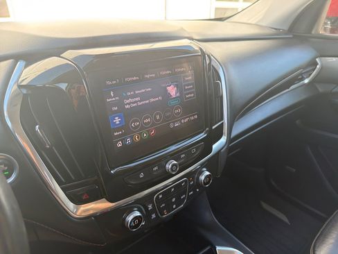 Used 2020 Chevrolet Traverse RS w/ LPO, Floor Liner Package AWD/4WD image 19