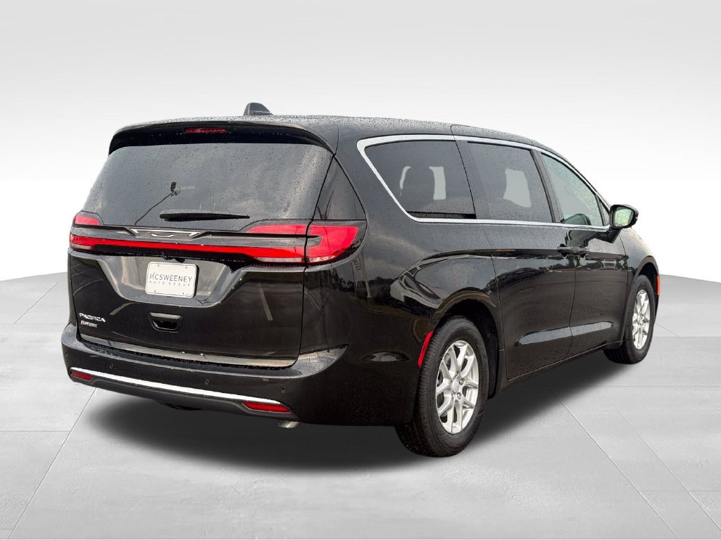 New 2027 Chrysler Pacifica Select FWD image 29