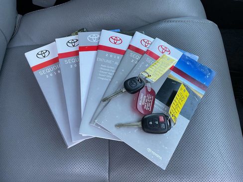 Used 2018 Toyota Sequoia Platinum image 63