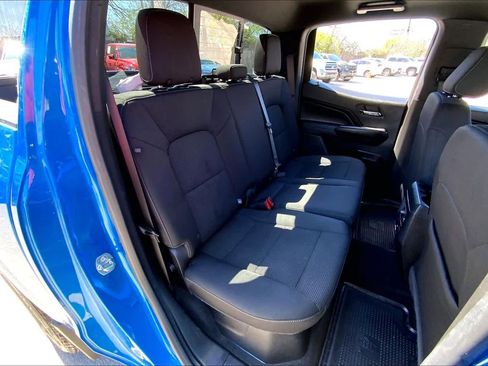 Used 2024 Chevrolet Colorado LT w/ LT Convenience Package II image 18