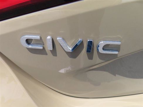 Used 2025 Honda Civic Sport image 14