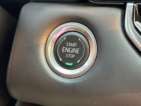Used 2024 GMC Canyon Elevation w/ Convenience Package AWD/4WD image 27