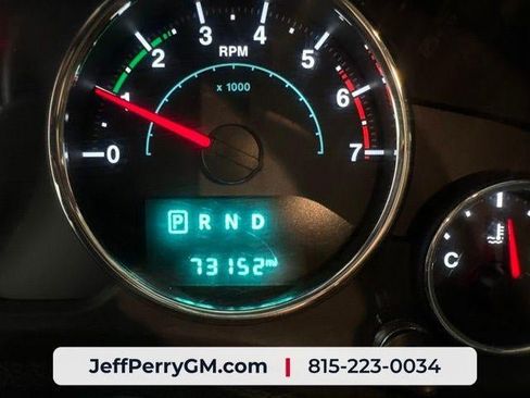 Used 2018 Jeep Wrangler Unlimited Sahara w/ Connectivity Group AWD/4WD image 16