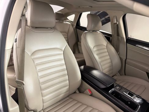 Used 2019 Ford Fusion SEL image 24