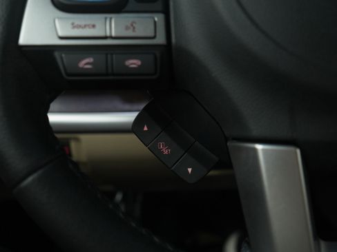 Used 2017 Subaru Outback 2.5i Limited image 23