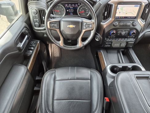 Used 2020 Chevrolet Silverado 2500 High Country w/ Technology Package image 32