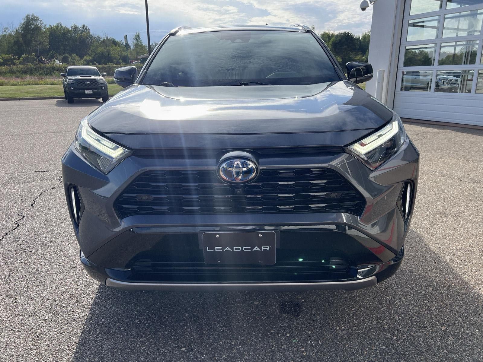 Used 2023 Toyota RAV4 XSE AWD/4WD image 9