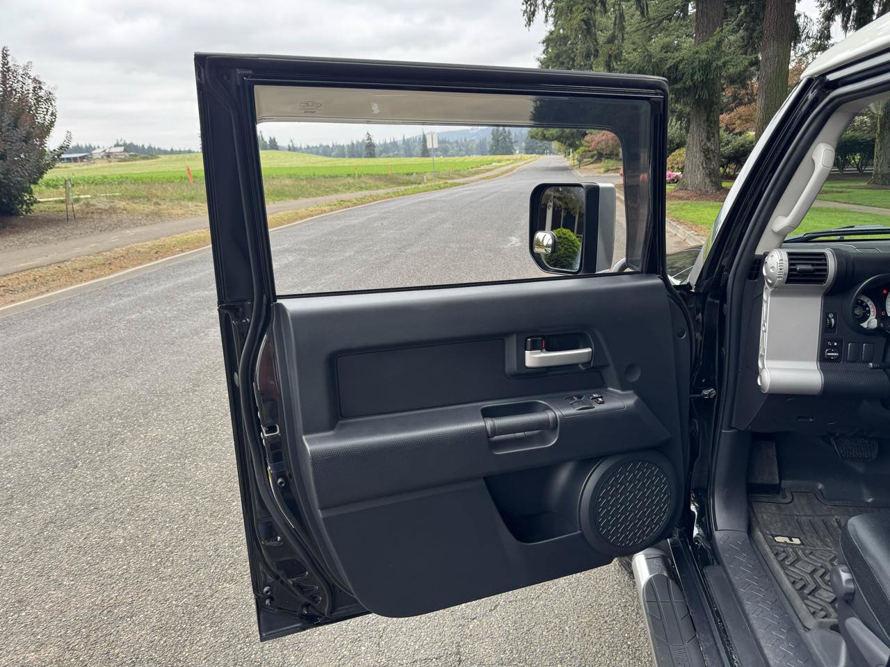 Used 2008 Toyota FJ Cruiser 4WD image 29